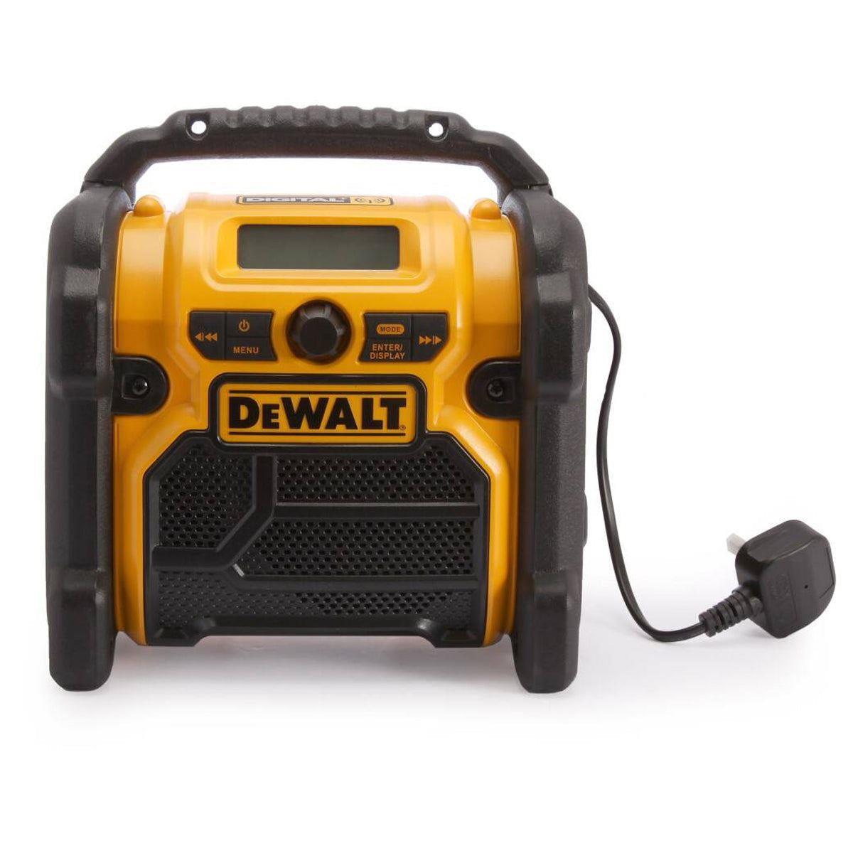 DEWALT 18V 18-Piece Power Tool Combo Kit with 5 Batteries & Charger (T4TKIT-1315) – view 10