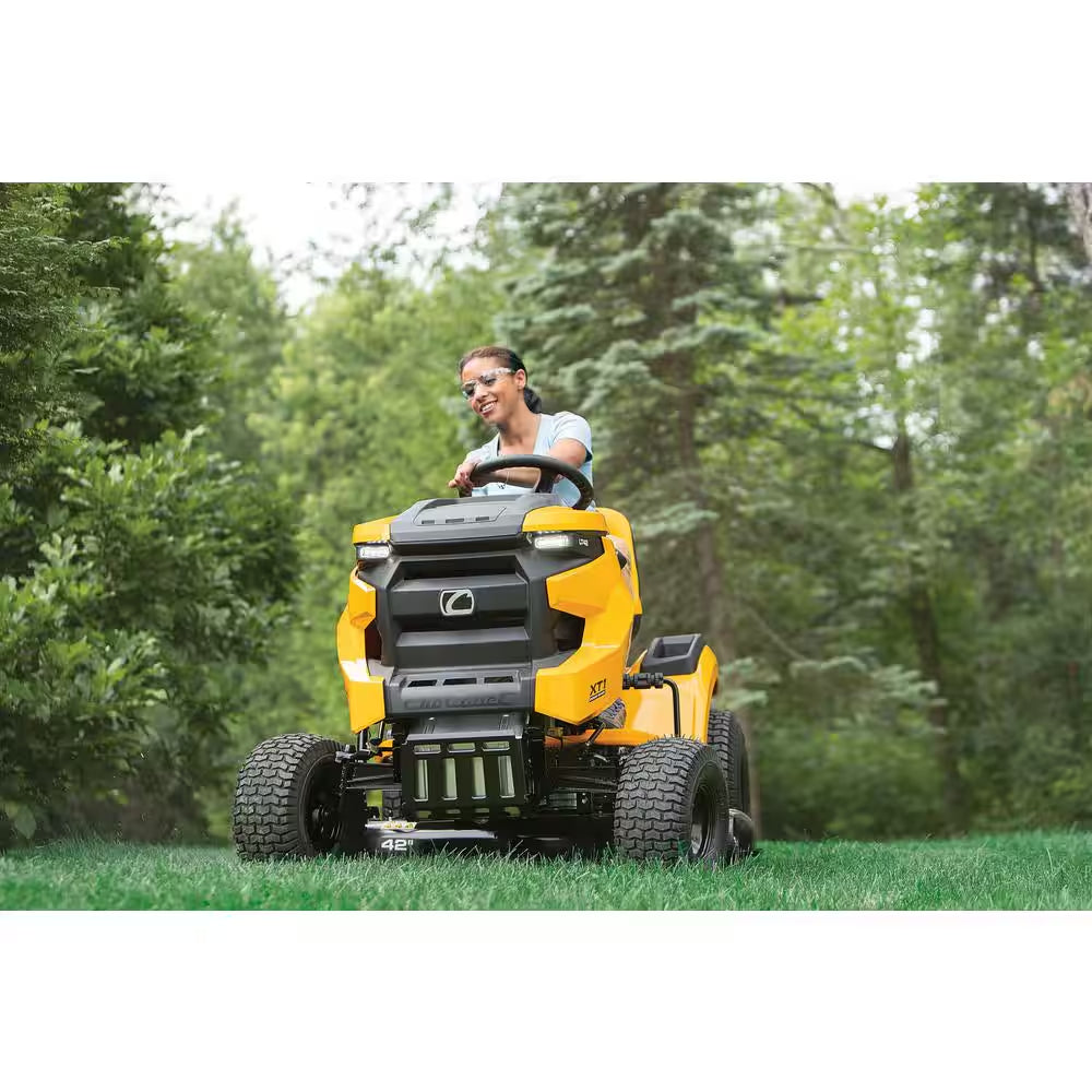 42" (107 cm) Ride-On Lawn Tractor – view 12