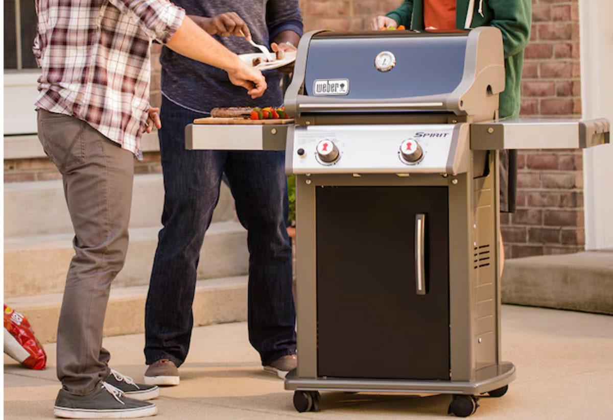Weber Spirit E-210 Gas BBQ, 2-Burner Liquid Propane – view 2