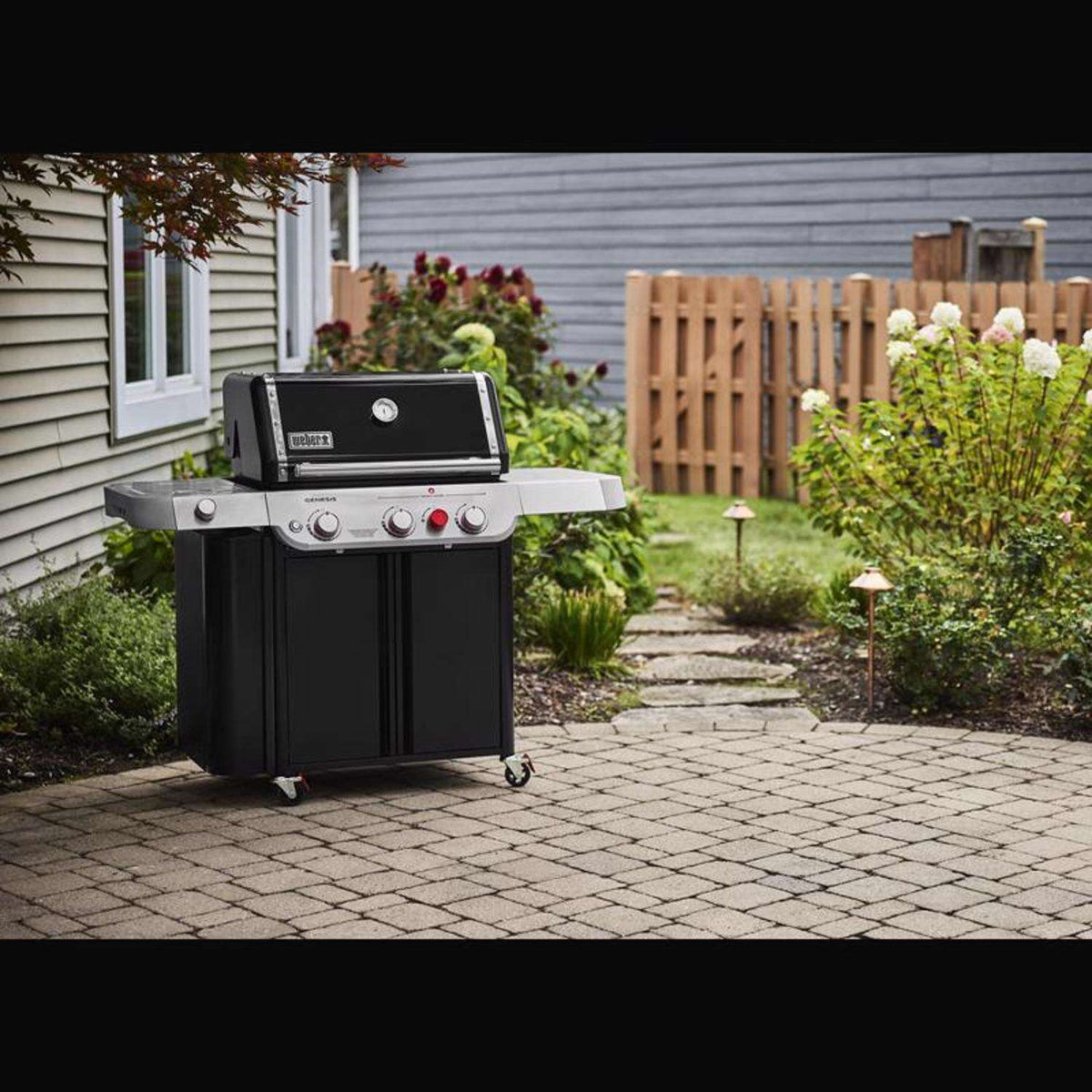 Weber Genesis SP-E-335 Gas BBQ, 3-Burner with Sear Zone & LED Lighting – view 8
