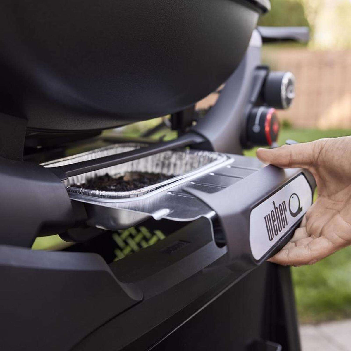 Weber Q 2800N+ Gas BBQ with Cart – view 6